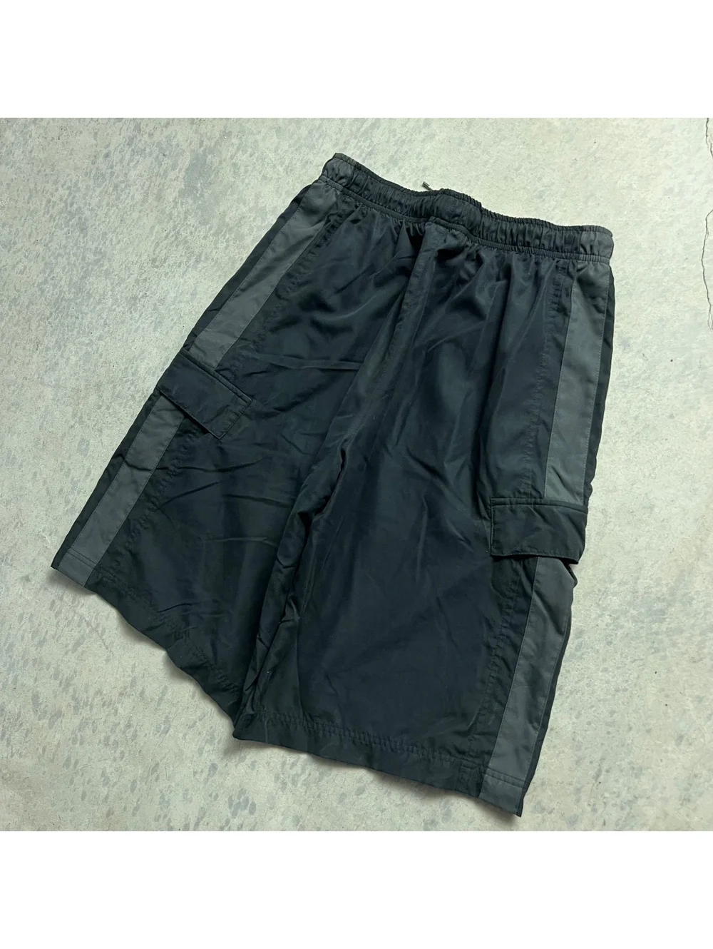 Y2K Striped Nike Cargo Swim Trunks Men’s Sz. L Black Grey